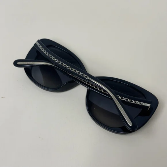Coach Gold and Black Sunglasses - Picture 3 of 5